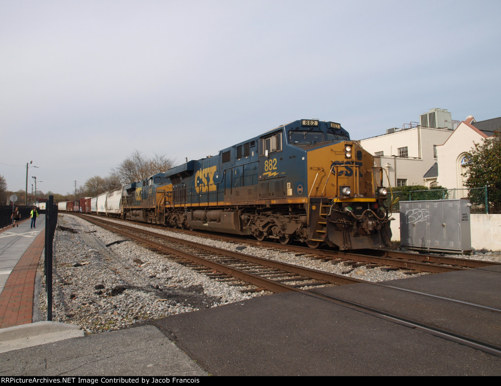 CSX 882